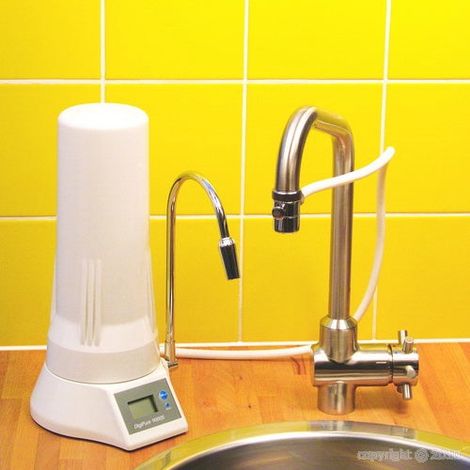 Filtre DIGITAL sur évier avec une cartouche XM - HYDROPURE TECA