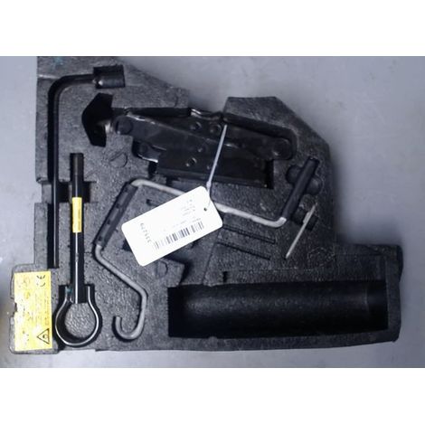 [PRODUIT D'OCCASION] Cric + Manivelle RENAULT Clio II Campus 06- ♻️ Ref Oe. 8200560390 - Garantie à vie (1/2)