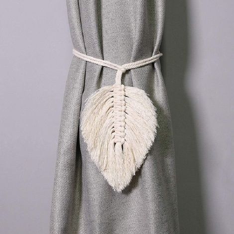 Lot de 2 embrasses de rideaux faites main, avec pompons, pinces et attaches décoratives. Embrasses de rideaux en corde de coton naturel, faites main, pour voilages et rideaux occultants. (1/5)