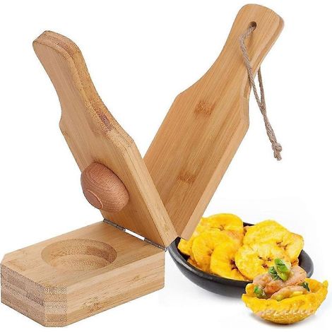Délicieux gâteaux à la banane en copeaux de bois, pépites de chocolat et tasses (1/4)