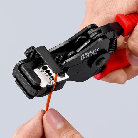 KNIPEX 12 21 180 EAN Pinza spelacavi con lame sagomate rivestiti in resina sintetica verniciata nera 180 mm (1/4)
