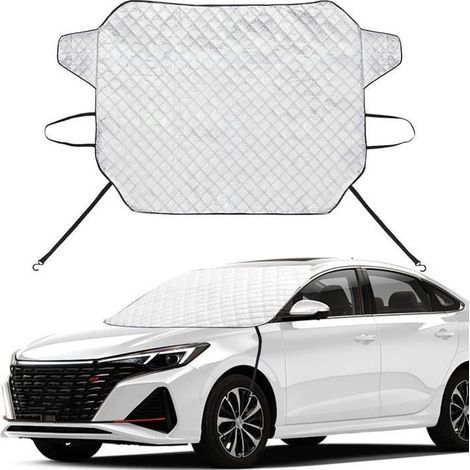 Pare-brise de voiture à trois couches avec protection contre la neige et la glace, assurant une protection efficace.