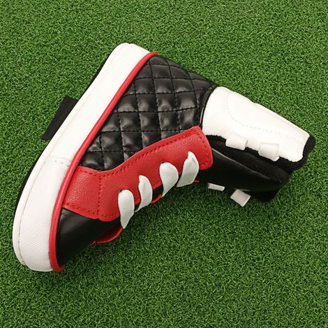 Protège-tête de putter de golf en cuir PU, forme de chaussure amusante, protection pour club (1/5)