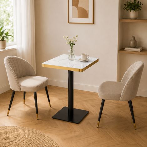 Table de salle à manger carrée avec plateau résistant aux UV, finition effet marbre et structure métallique moderne. (1/5)