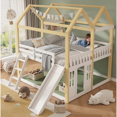 Lit mezzanine enfant 90x200 cm avec toboggan et échelle, lit cabane blanc et bois clair avec espace de jeu, barrières de sécurité et montage réversible – CHICFURN (1/5)