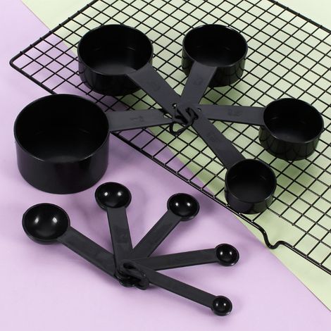 2er-Set DIY-Backwerkzeuge Messlöffel- und Becher-Set aus Kunststoff mit Waage, Schwarz, Küchenzubehör (1/5)