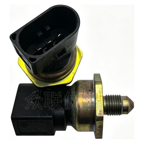 Les capteurs de carburant 06H906051J et 06H906054A convinient aux Volkswagen Touareg, Tiguan et Passat. (1/4)