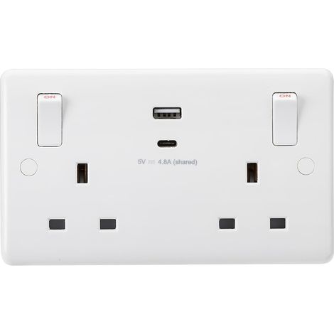 Cette prise de courant compatible 13A 2G avec un interrupteur à bascule externe est dotée de deux ports USB (A+C), d'une alimentation partagée 5V DC 4,8A 230V et d'un indice de protection IP20. (1/5)