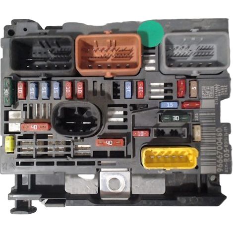 [PRODUIT D'OCCASION] Boite A Fusibles RENAULT Clio ♻️ Ref Oe. 284b77213r - Garantie à vie (1/5)