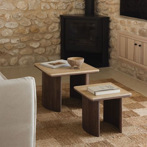 Set de 2 mesas auxiliares cuadradas en travertino y madera de acacia Casilda SKLUM       