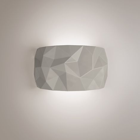 Angled Lampada da parete in ceramica artigianale grigia con diffusore prismatico e tecnologia LED dimmerabile TRIAC, alta resa cromatica CRI 90