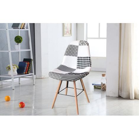 Hobag – Lot de 4 chaises scandinaves PATCHWORK – Polypropylène et pieds en hêtre – Dimensions L54 x W47 x H80 – Hauteur d'assise 46cm