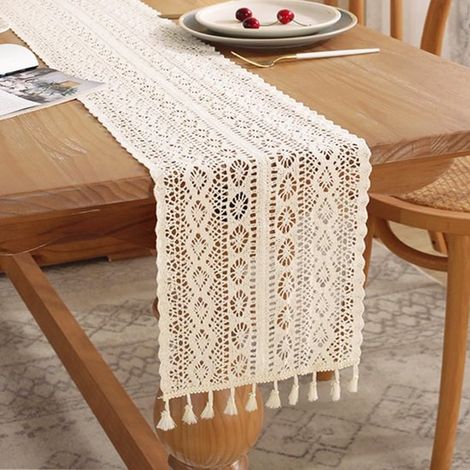 Chemin de table 120 cm en coton crocheté, nappe en dentelle ajourée, bordure à pompons, idéal pour la cuisine, la table basse, un style champêtre ou le salon. (1/5)