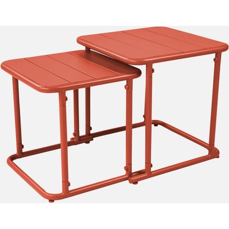 Set tavolini da esterno quadrati in acciaio