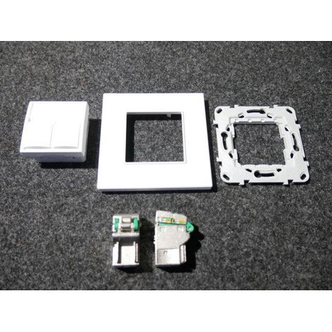 Double prise reseau RJ45 cat 5 STP blanc polaire complet avec support et plaque S-one ALTIRA SCHNEIDER