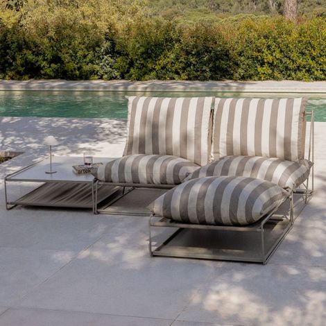 Set da giardino Amaro con divano modulare a 2 pezzi, tavolino laterale e pouf trasformabile SKLUM (1/5)
