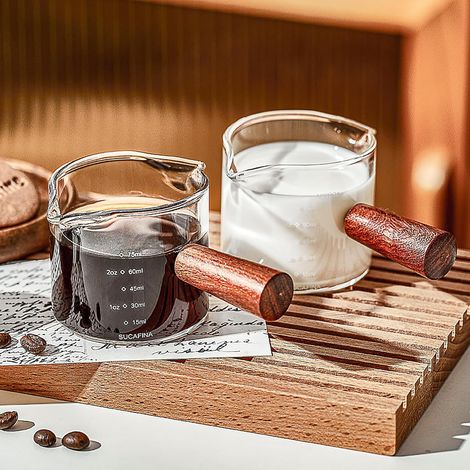Tasse à mesurer expresso en verre borosilicaté et bois
