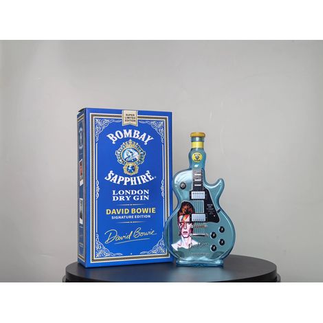 Carafe à liqueur en verre bleu en forme de guitare, objet de collection pour les fans de rock (David Bowie, Black Sabbath, Guns N' Roses), idéal comme cadeau. (1/5)
