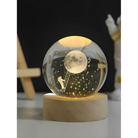 Veilleuse LED boule de cristal avec port USB et socle en bois, sculpture lune 3D pour la décoration de chambre (1/5)