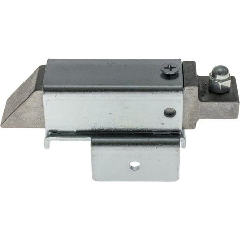Linker Riegel des Tores mit einer Pforte