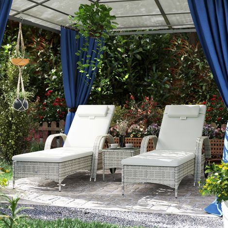 Lot de 2 transats bains de soleil : matelas. têtière. inclinaison réglable roulettes + table basse verre trempé crème
