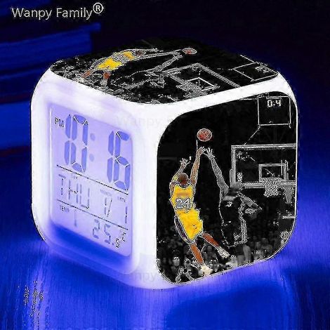 Réveil de basket-ball, montre électronique lumineuse multifonctionnelle à 7 couleurs changeantes, minuteur de réveil pour enfant, convient à la lumière jaune clair TW. (1/4)