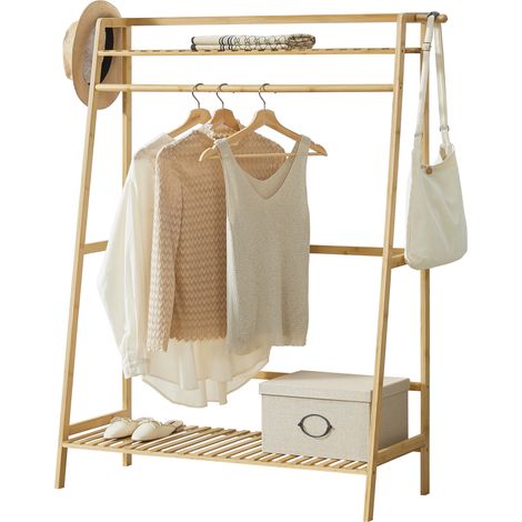 [En.Casa] – Portant à vêtements en bambou 139 x 100 x 40 cm – 2 crochets et 2 surfaces de rangement – Montage facile et rapide