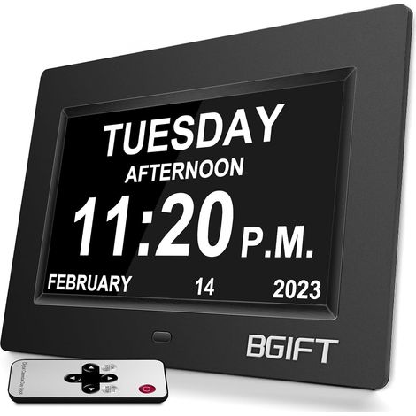 Horloge numérique avec affichage du jour et de la date pour les seniors, grand écran LCD, luminosité automatique, 12 alarmes - Le cadeau idéal pour les personnes âgées (1/5)