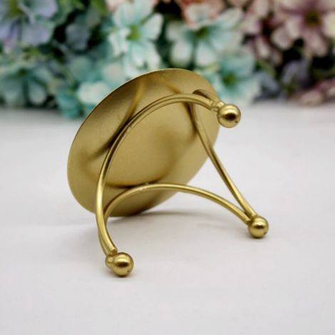 European Style Bougeoir Bougeoirs En Fer RÉtro Table Ronde DorÉE pour la Maison Ornement de FÊte 4 Pcs (1/5)