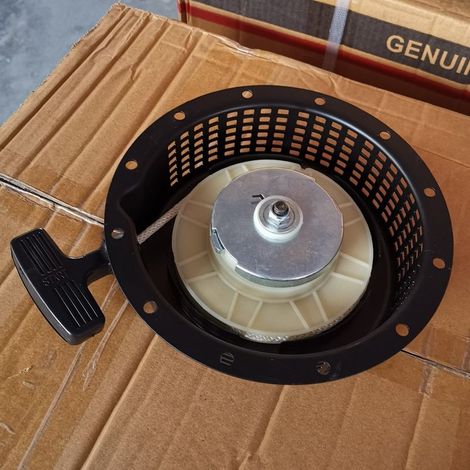 Der Anlasser YANMAR L60 L70 178F 114399-76251 ist ein manuell betätigter Scheibenanlasser, der für Yanmar L60/L70/178F Dieselmotoren geeignet ist. (1/4)