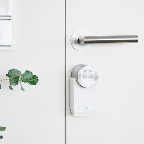 Cerradura Electronica Smart Lock V3.0 Nuki 1.N1001.01.L (1/5)
