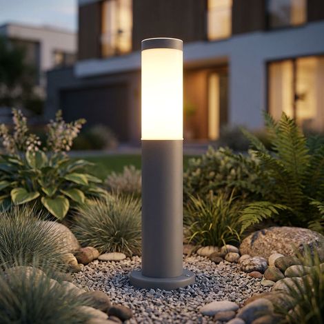 Lampada con base in acciaio inossidabile a picchetto da terra per illuminazione di vialetto da giardino, lampada a spina in piedi in un set che include lampadine a LED (1/5)