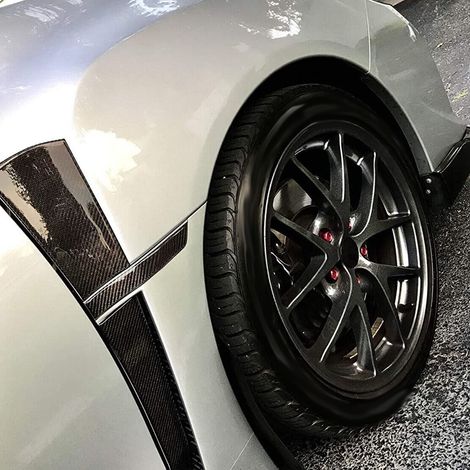 Modification automobile : enjoliveurs d'ailes en fibre de carbone brillante pour Subaru WRX/STI 2015-2021 (une paire, gauche et droite). (1/5)