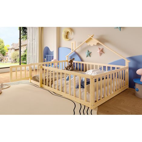 Lit cabane enfant naturel en pin 140x190 cm avec barrière de sécurité à verrou et structure maison pour chambre et salle de jeux (1/5)