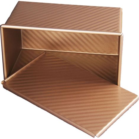 Gewellte, rechteckige Brotform aus Kohlenstoffstahl mit Deckel, Antihaftbeschichtung für leichtes Herauslösen und Goldfinish.