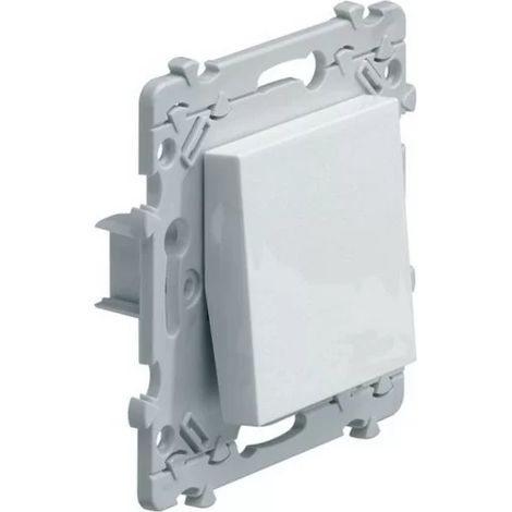 Hager WE022 - Essensya Pusher 1O+1C - white