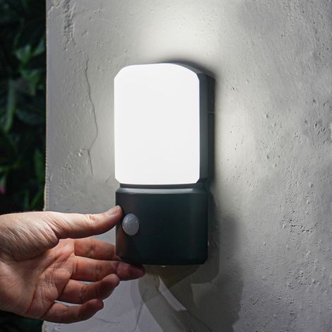 Festive Lights Outdoor Security PIR Motion Sensor LED Welcome Wall Light, Battery Operated (1/5)
