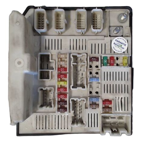 [PRODUIT D'OCCASION] Boite A Fusibles RENAULT Megane ♻️ Ref Oe. 8200455424 - Garantie à vie (1/4)
