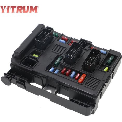 9650618280 est une boîte à fusibles pour voiture Peugeot, disponible en stock. (1/2)