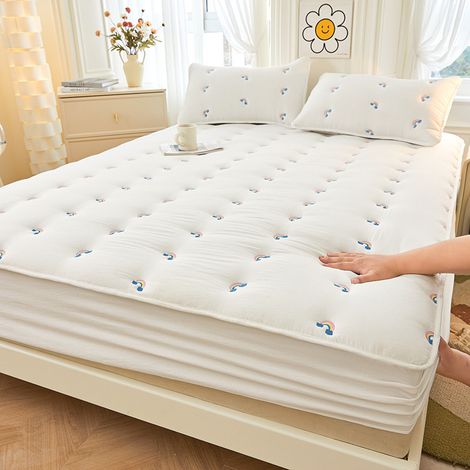 Ensemble de trois pièces de drap-housse matelassé en coton lavé teint en fil de coton brodé, protège-matelas simple et double (1/3)