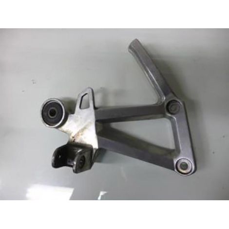 [PRODUIT D'OCCASION] Platine de repose pied passager droit origine pour moto Yamaha
