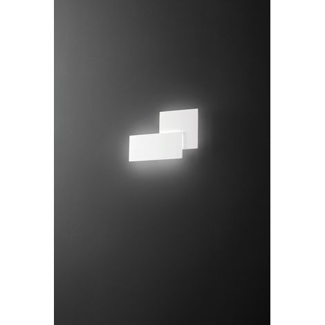 Applique LED en aluminium et métal poudré, série 8222, blanc mat, 23W 1840lm, lumière chaude 3000K, 35x24x4,6 cm - Perenz, luminaire élégant.