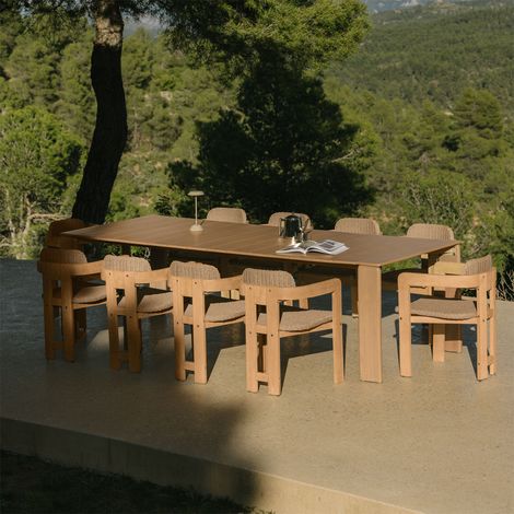 Set de mesa rectangular 270 x 105 cm Kandroa y 10 sillas de jardín en madera de acacia y ratán sintético Ginara SKLUM       