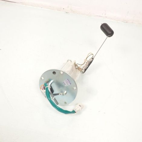 [JAMAIS UTILISE] Pompe à essence origine pour moto Suzuki 650 SV 2021 à 2022 (1/3)