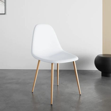 Lot de 4 chaises avec assise en polypropylène blanc et pieds effet bois Alice (1/4)