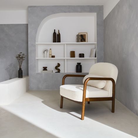 Poltrona scandinava in legno di hevea tinto noce (1/5)