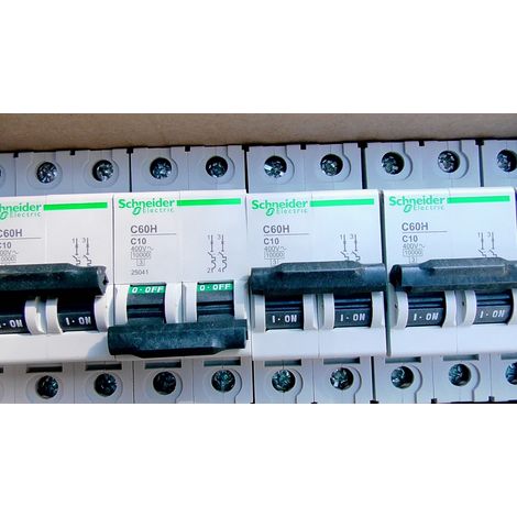 Schneider Electric 25041 - Disjoncteur Multi 9 C60H 2P 10A courbe C 15kA