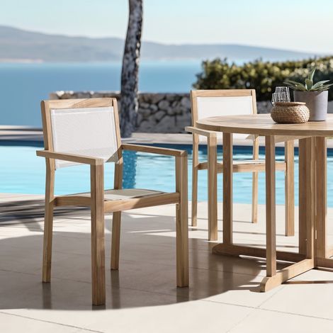 FUN - Lot de 2 fauteuils empilables bois teck et textilène beige (1/5)