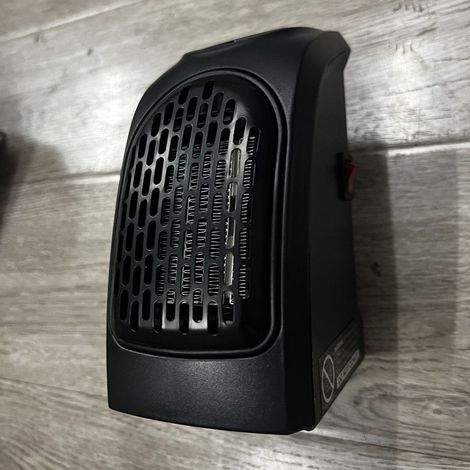 Mini Chauffage Soufflant Céramique 400W sur Prise, Thermostat, Minuterie, Télécommande, Portable Économique pour Bureau Chambre Noir (1/3)