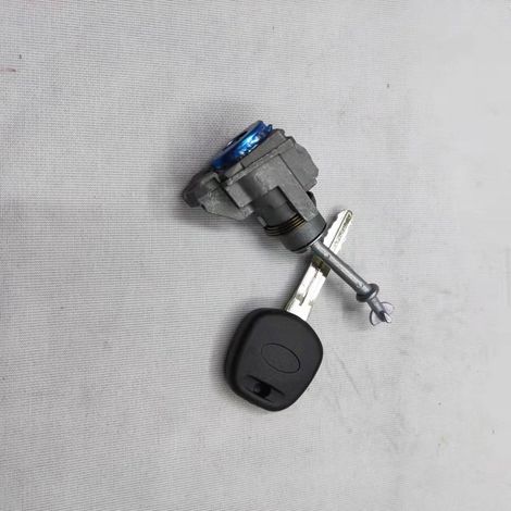 Suitable for Toyota lock cylinders, Camry door lock cylinders, and automotive lock cylinders bulk orders receive preferential pricing. (1/4)
